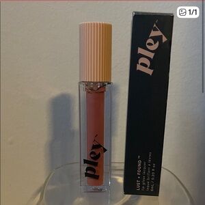 Pley Lust + Found Lip Gloss In Ethel